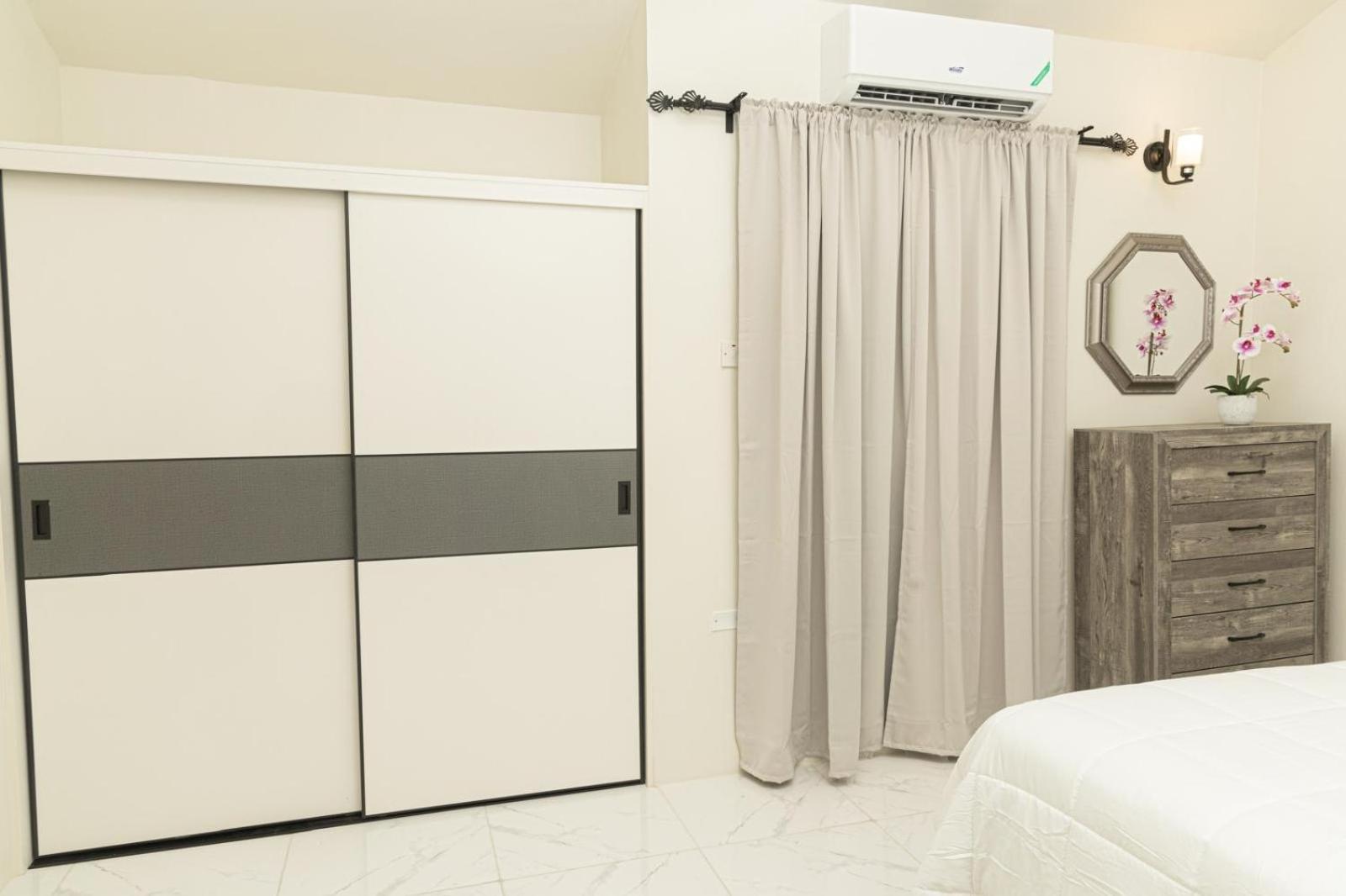 Phoenix Park Villas - Portmore - 10Mins To Beach Esterno foto