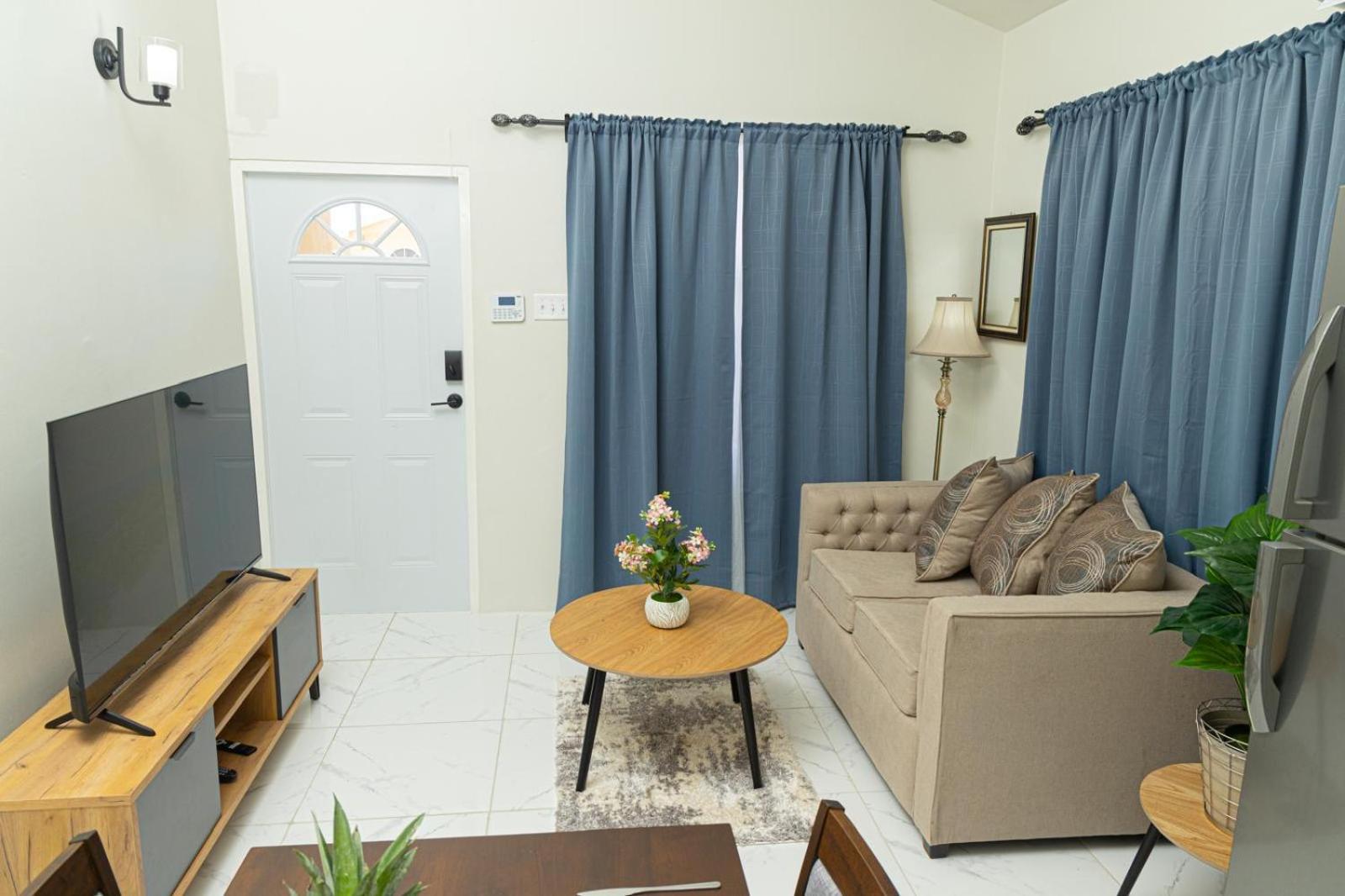 Phoenix Park Villas - Portmore - 10Mins To Beach Esterno foto